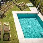 בית נופש Vivi Homes - Azure - Sea View - Mountain View - Pool - Garden אסטפונה