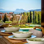 Vivi Homes - Azure - Sea View - Mountain View - Pool - Garden בית נופש