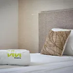 Vivi Homes - Azure - Sea View - Mountain View - Pool - Garden בית נופש