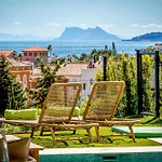 Vivi Homes - Azure - Sea View - Mountain View - Pool - Garden