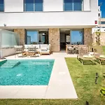 בית נופש Vivi Homes - Azure - Sea View - Mountain View - Pool - Garden *